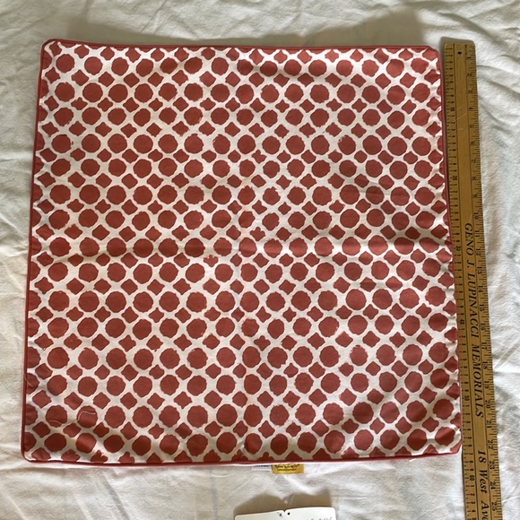 2 Roberta Roller Rabbit Big pillow covers 22x22 - Picture 2 of 5